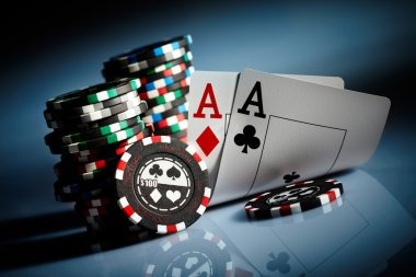 max389 slot live-dealer studio showing multi-camera Andar Bahar table with professional dealer